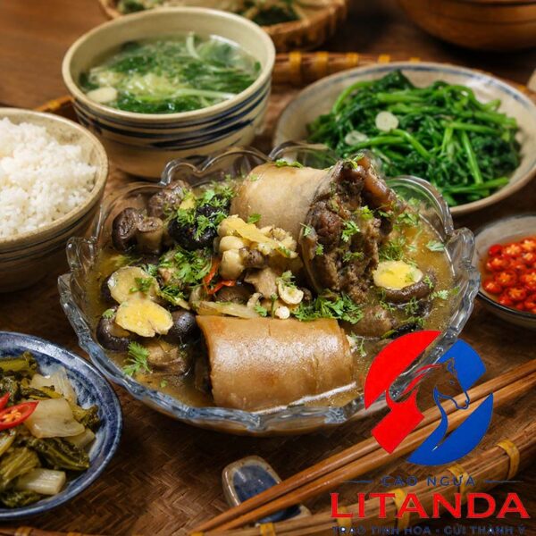 Đuôi ngựa hầm thuốc bắc