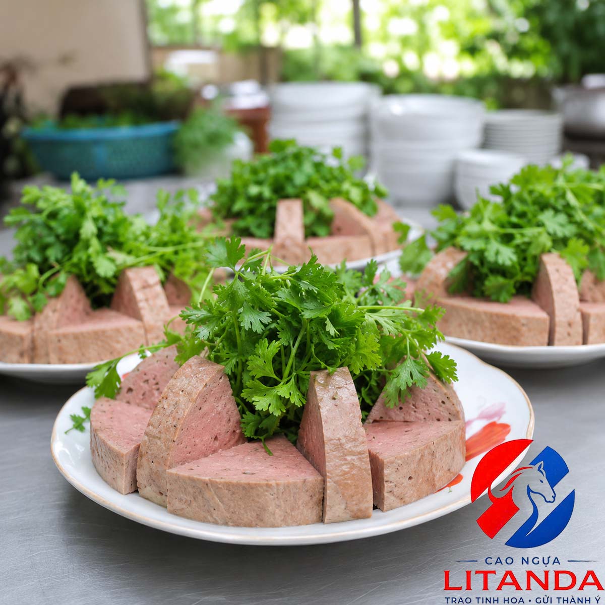 Giò ngựa Bắc Giang trong bữa cỗ