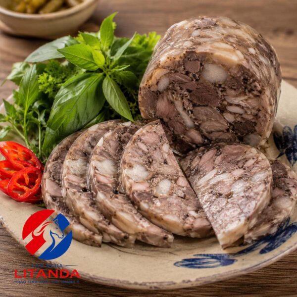 Giò xào từ má ngựa