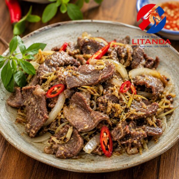 Thịt má ngựa xào sả ớt